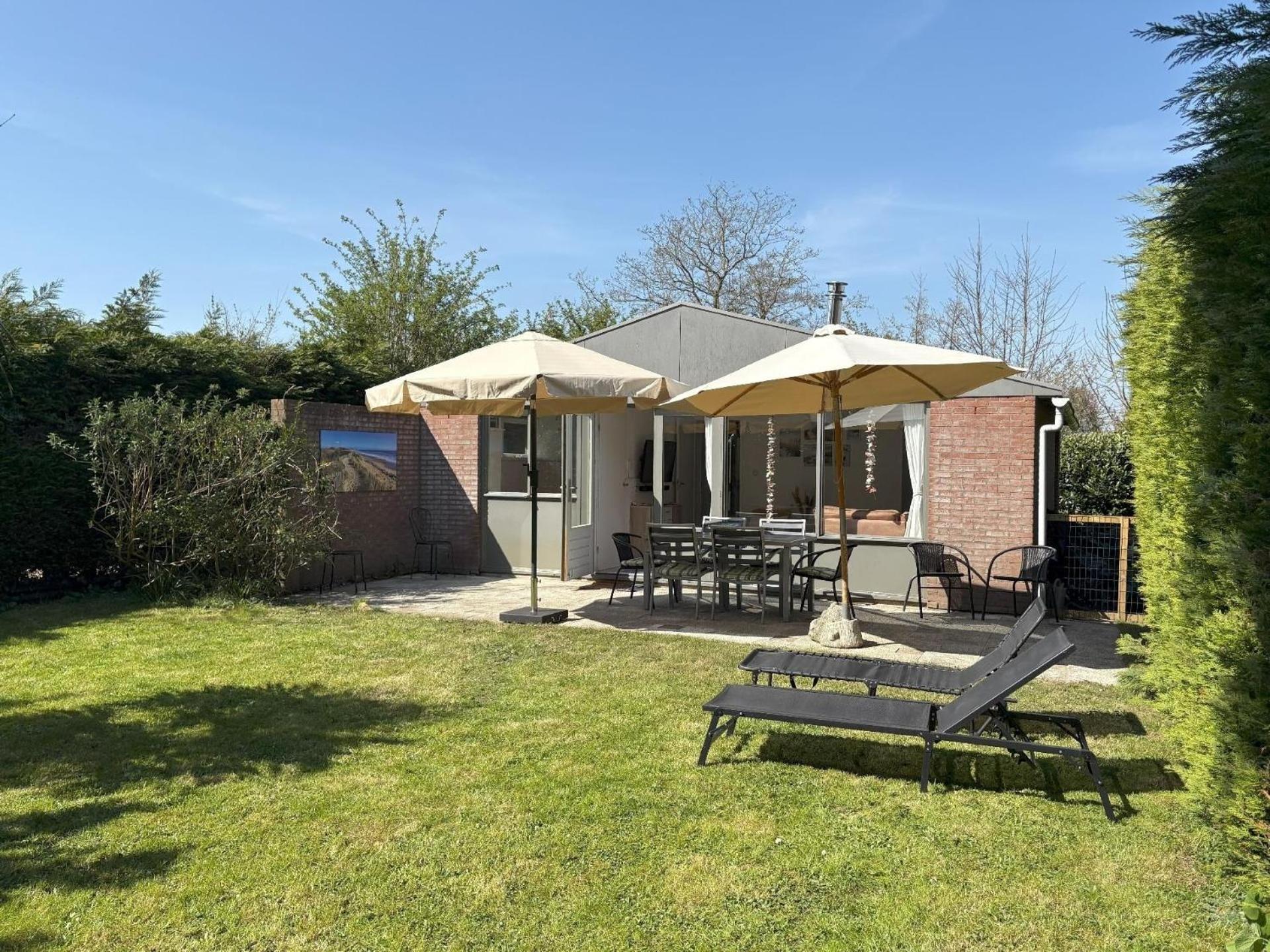 Gemuetliches, Helles Ferienhaus Mit Privatem Garten In Gepflegtem Ferienpark Warmenhuizen Bagian luar foto